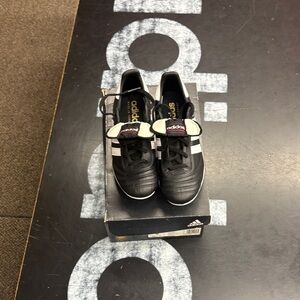 Adidas Copa Mundial Size 6